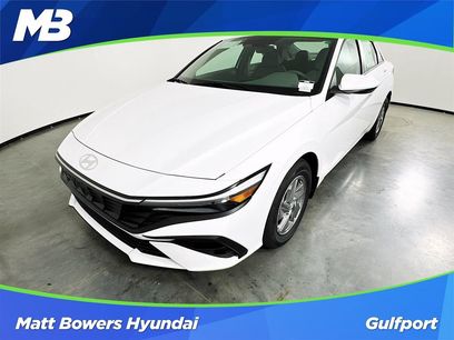 New 2025 Hyundai Elantra SE