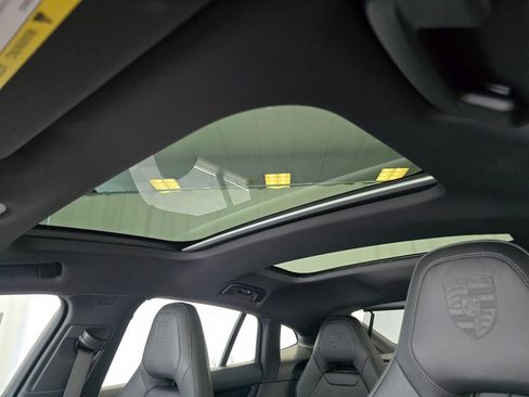 New 2025 Porsche Panamera 4 image 30