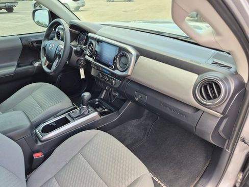Used 2021 Toyota Tacoma SR5 RWD image 21