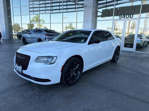 Used 2020 Chrysler 300 Touring w/ Sport Appearance Package RWD image 1