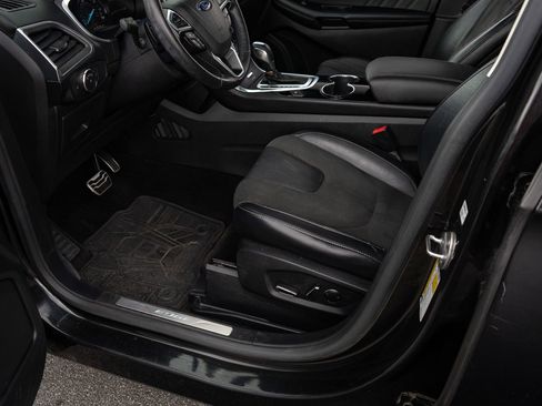 Used 2015 Ford Edge Sport AWD/4WD image 18