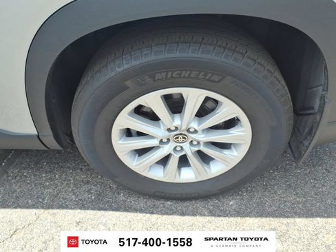 Used 2024 Toyota Grand Highlander AWD image 10