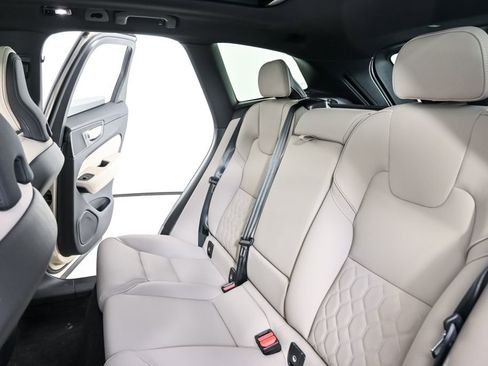 New 2026 Volvo XC60 B5 Plus w/ Protection Package Premier AWD/4WD image 20
