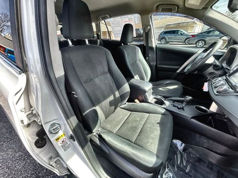 Used 2015 Toyota RAV4 LE image 24