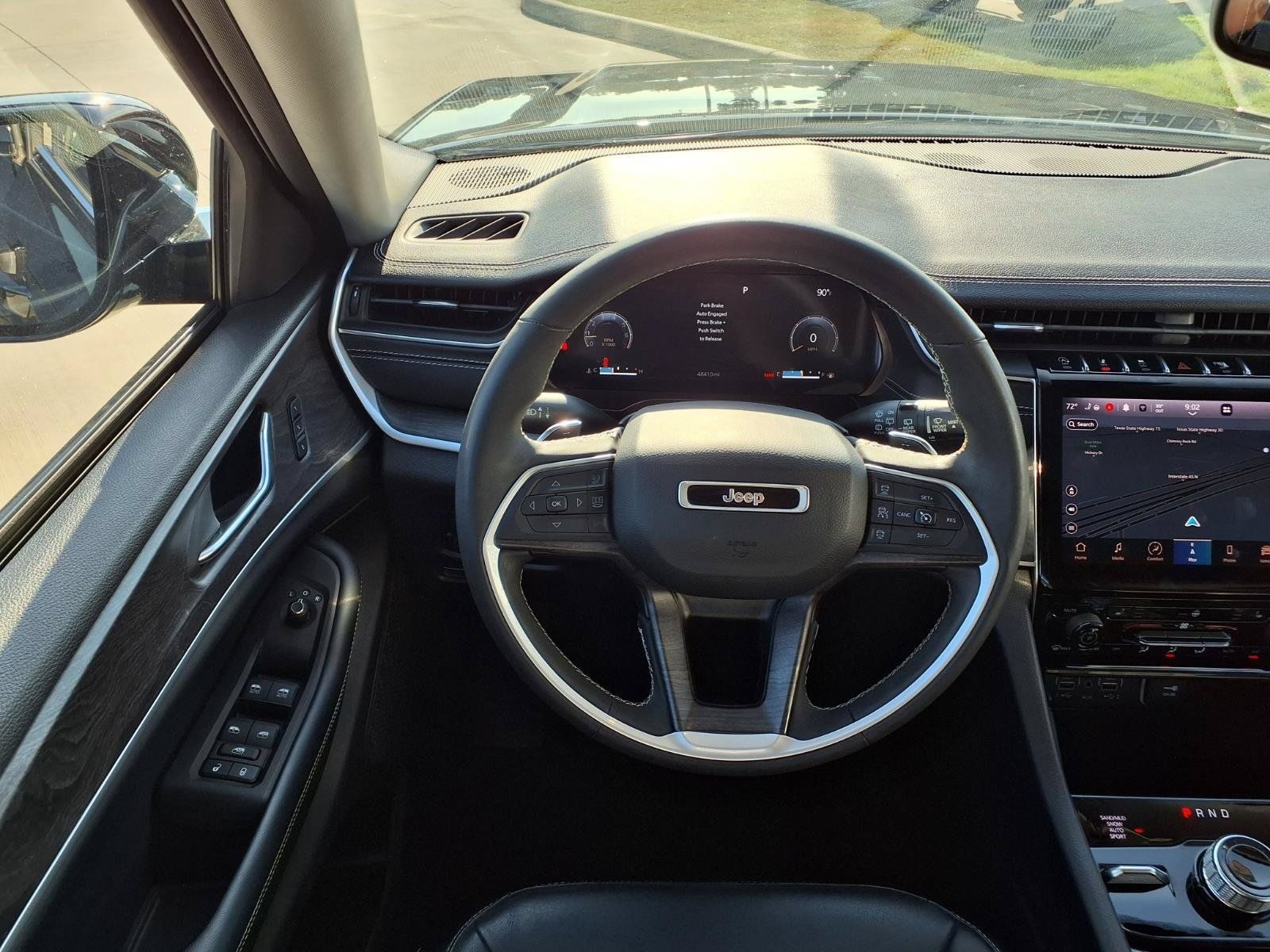 Used 2023 Jeep Grand Cherokee Limited AWD/4WD image 16