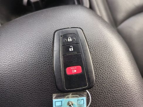 Used 2019 Toyota RAV4 XLE AWD/4WD image 27