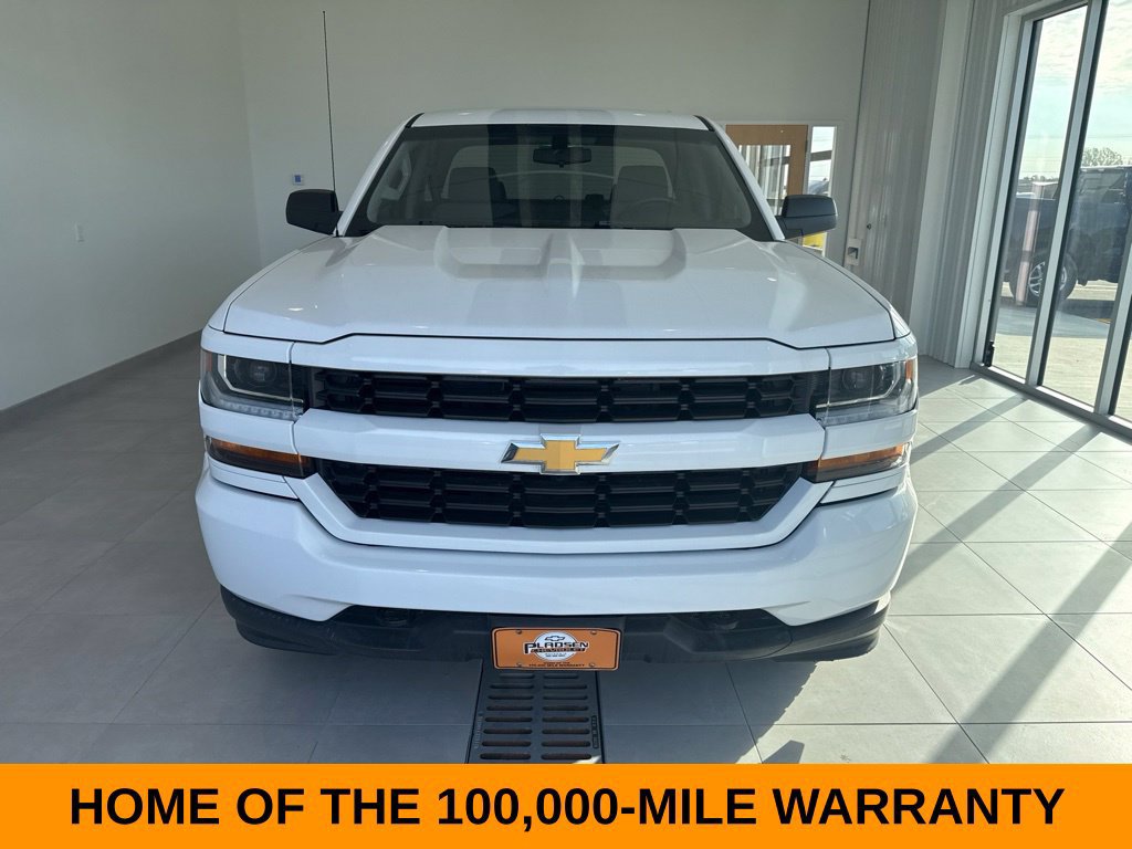 Used 2017 Chevrolet Silverado 1500 Custom w/ Custom Convenience Package AWD/4WD image 7