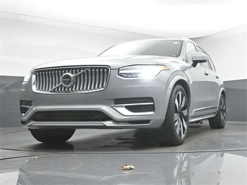 Used 2025 Volvo XC90 T8 Ultra image 40