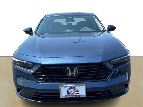 Used 2025 Honda Accord SE image 9