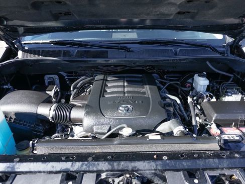 Used 2020 Toyota Tundra SR5 w/ SR5 Leather Package AWD/4WD image 11