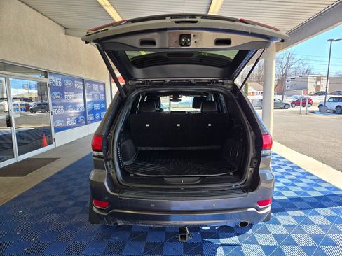 Used 2020 Jeep Grand Cherokee Altitude image 10
