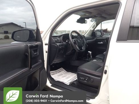 Used 2022 Toyota 4Runner TRD Off-Road Premium image 9