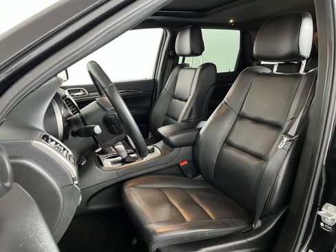 Used 2022 Jeep Grand Cherokee Limited image 4