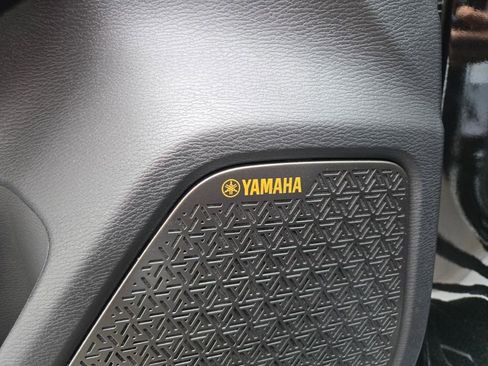 New 2025 Mitsubishi Outlander SE image 21