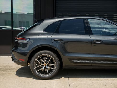 New 2026 Porsche Macan image 14