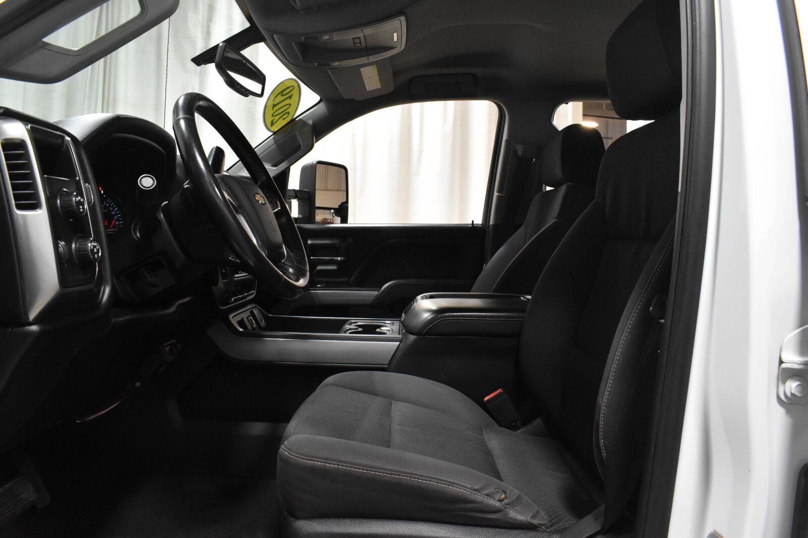Used 2019 Chevrolet Silverado 2500 LT w/ Z71 Package, Off-Road AWD/4WD image 8
