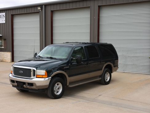 Used 2000 Ford Excursion Limited image 12