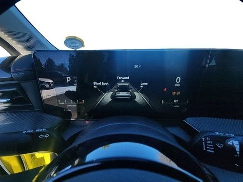 New 2025 Nissan Kicks SR w/ Illumination Package image 19