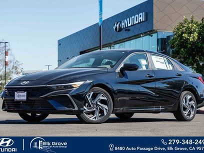 New 2025 Hyundai Elantra SEL