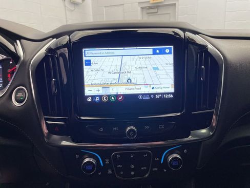 Used 2023 Chevrolet Traverse Premier image 18
