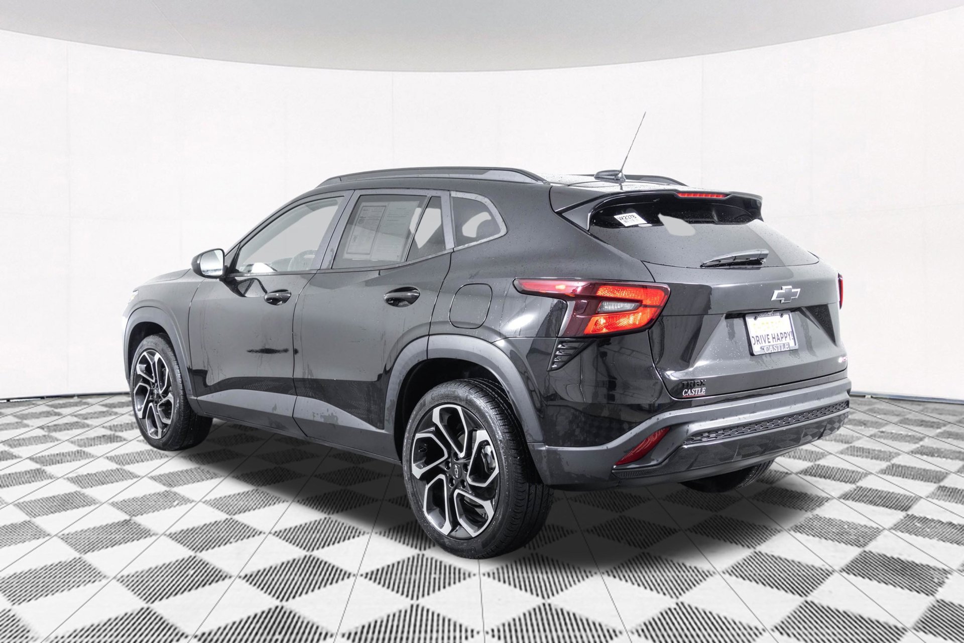 Used 2024 Chevrolet Trax RS w/ Sunroof Package FWD image 14