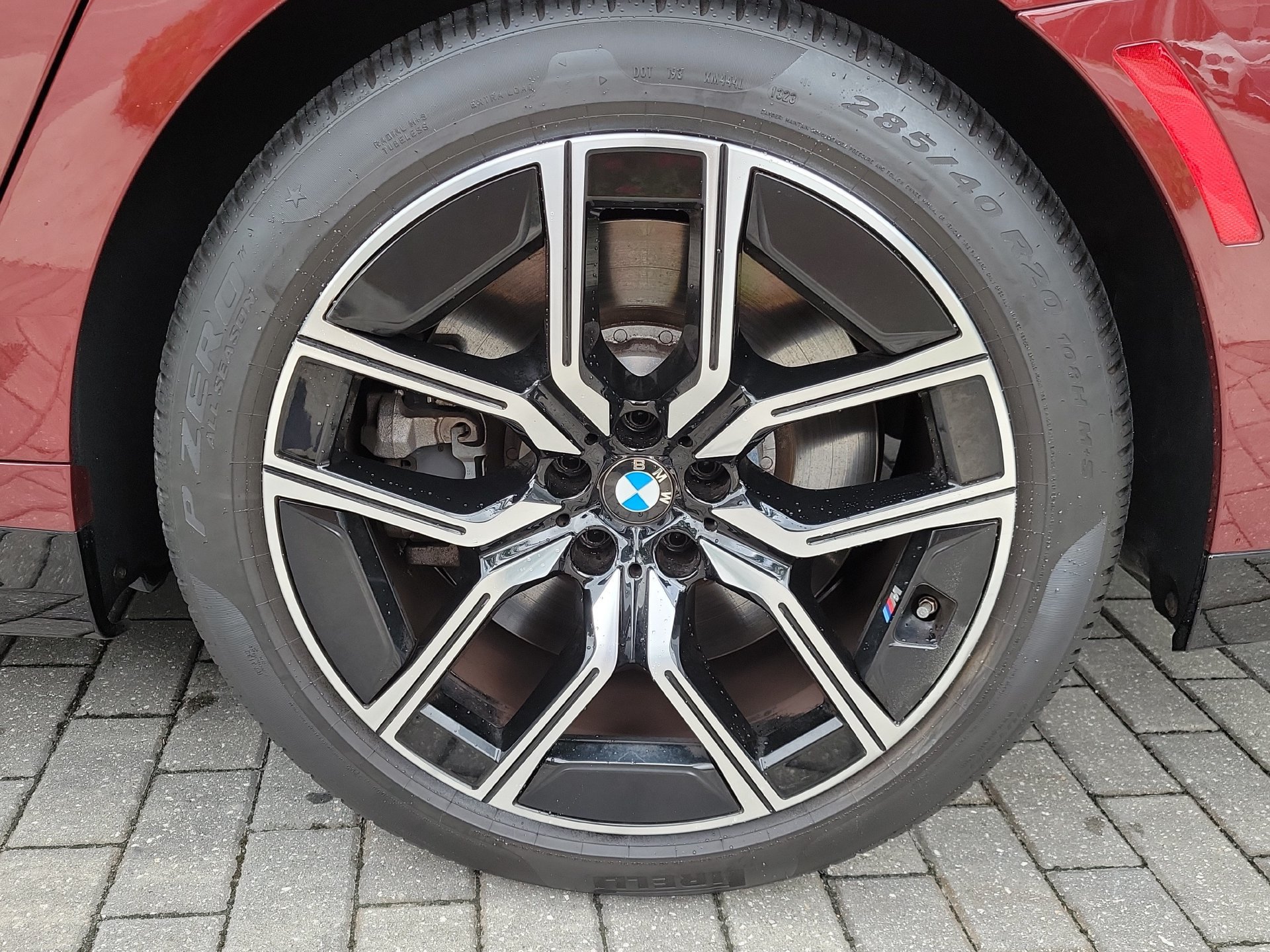 Used 2023 BMW 760i xDrive AWD/4WD image 8