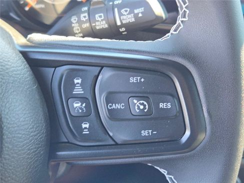 Used 2025 Jeep Wrangler Unlimited Sport AWD/4WD image 33