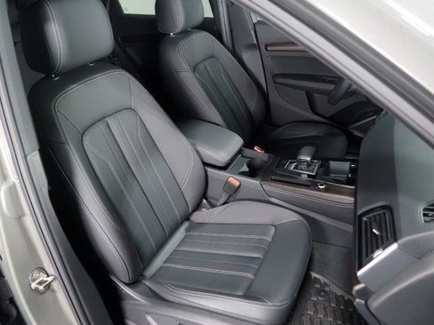 Used 2023 Audi Q5 2.0T Premium Plus w/ S Line w/ Premium Plus Package AWD/4WD image 2