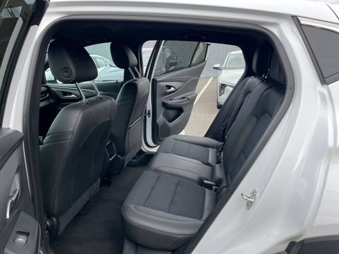 Used 2025 Buick Envista Preferred FWD image 26