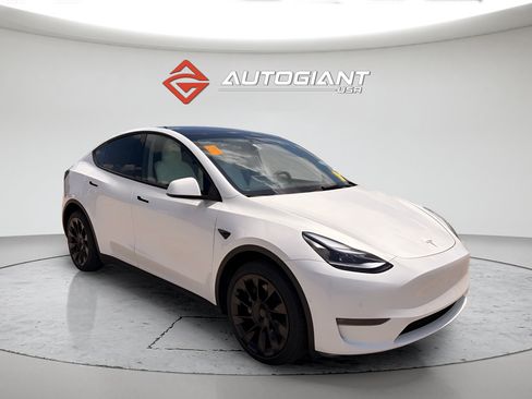 Used 2022 Tesla Model Y Long Range AWD/4WD image 8
