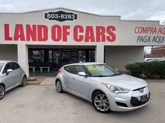 Used 2016 Hyundai Veloster image 1