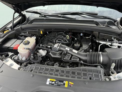 Used 2022 Jeep Grand Cherokee Altitude image 15