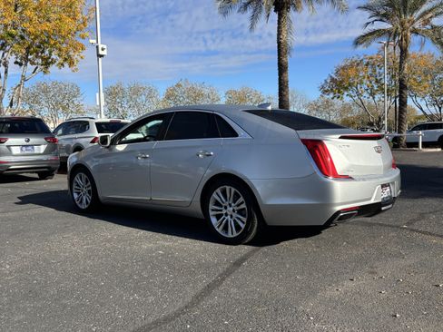 Used 2019 Cadillac XTS Luxury image 3