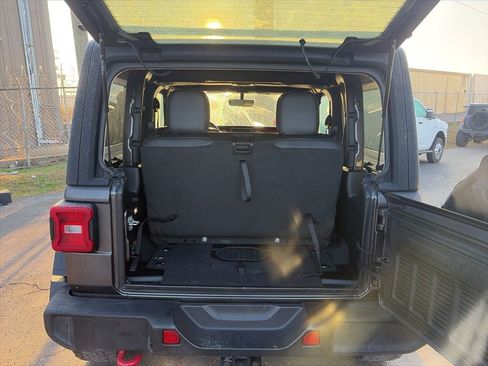 Used 2022 Jeep Wrangler Rubicon w/ LED Lighting Group image 10