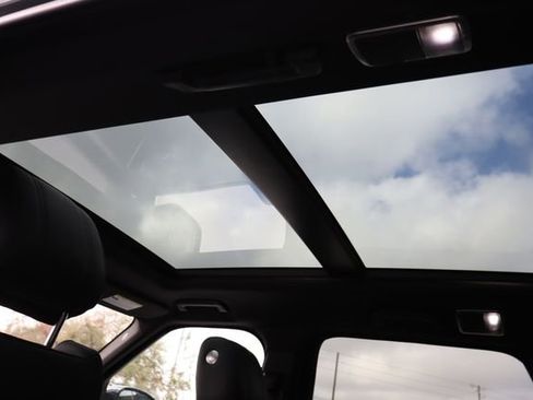 Used 2017 Land Rover Range Rover Sport image 46