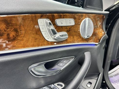 Used 2019 Mercedes-Benz E 300 4MATIC w/ Driver Assistance Package image 11