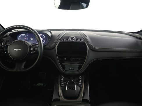 Used 2021 Aston Martin DBX image 11