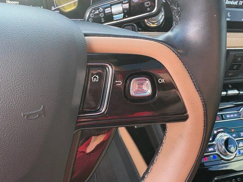 Used 2020 Lincoln Corsair Reserve w/ Elements Package image 15