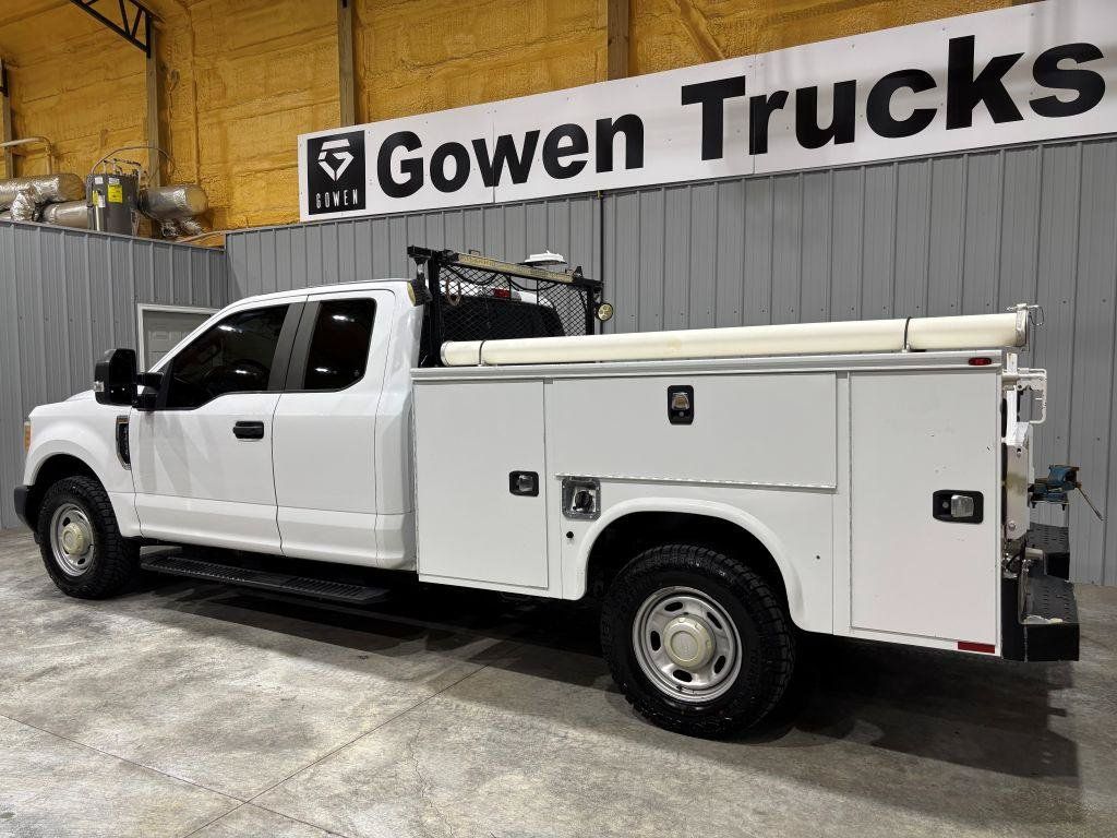 Used 2017 Ford F250 XL w/ Power Equipment Group RWD image 5