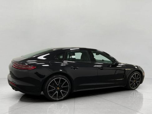 Used 2018 Porsche Panamera image 10