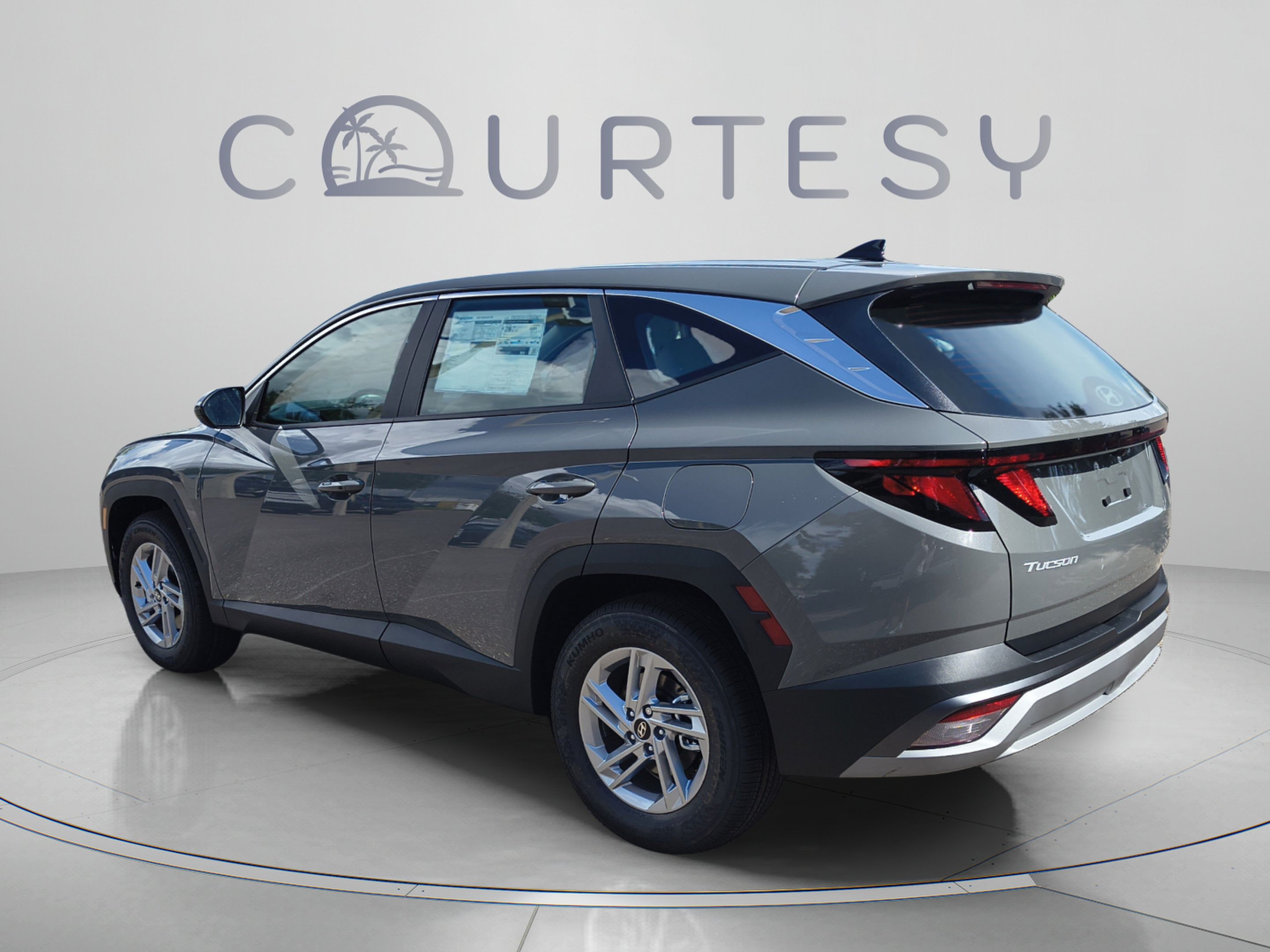 New 2026 Hyundai Tucson SE FWD image 3