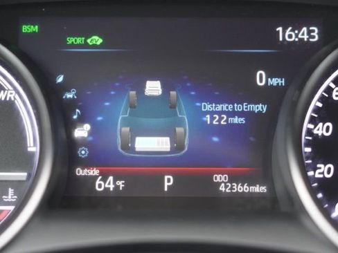 Used 2022 Toyota Camry XSE image 39