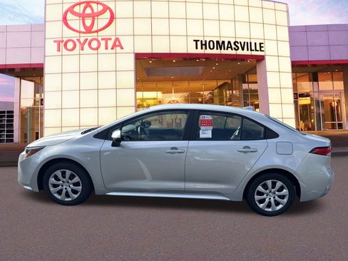 New 2025 Toyota Corolla LE image 8