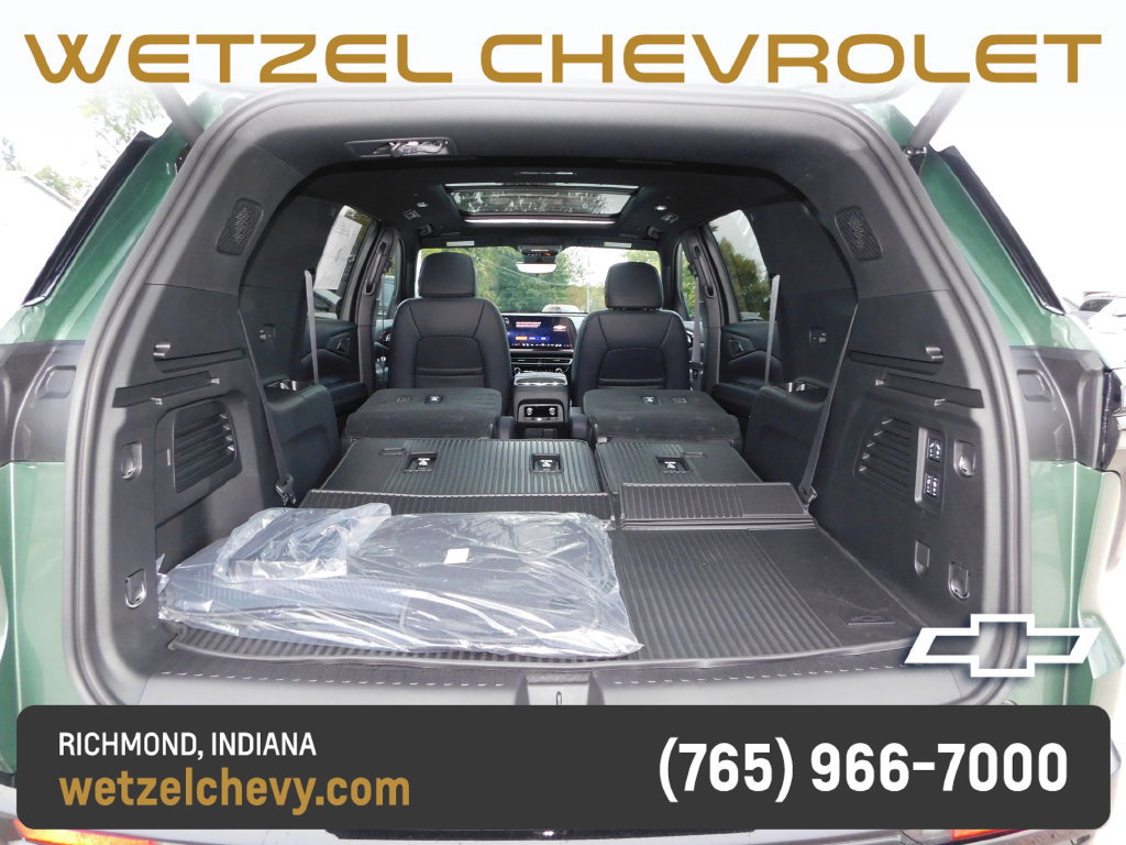 New 2027 Chevrolet Traverse RS w/ LPO, Floor Liner Package FWD image 29