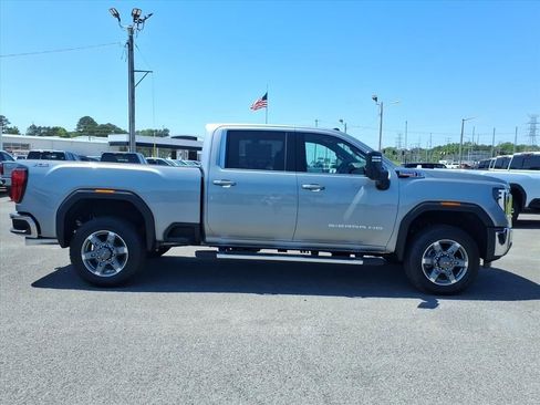 New 2026 GMC Sierra 2500 SLE w/ SLE Value Package; AWD/4WD image 8