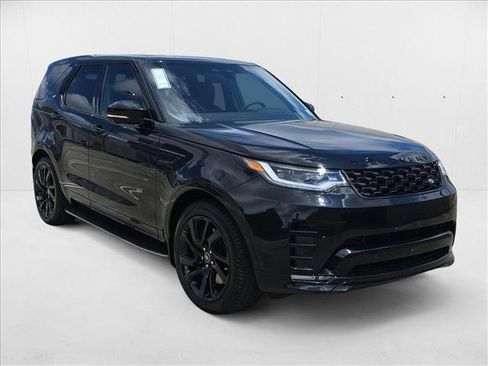 New 2025 Land Rover Discovery Dynamic SE image 3