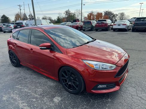 Used 2018 Ford Focus ST image 19