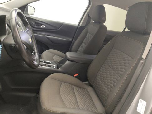 Used 2020 Chevrolet Equinox LT FWD image 17