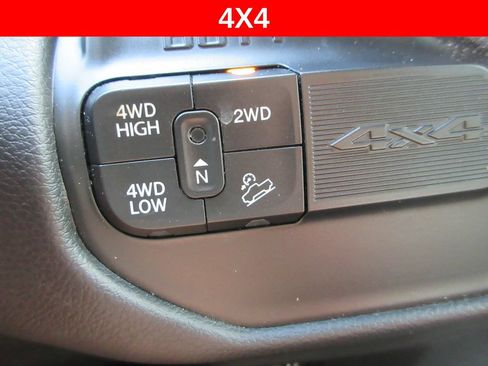 Used 2022 RAM 2500 Laramie AWD/4WD image 30