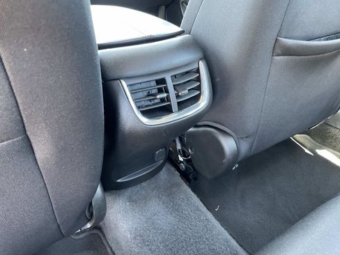 Used 2025 Chevrolet Malibu LT FWD image 13